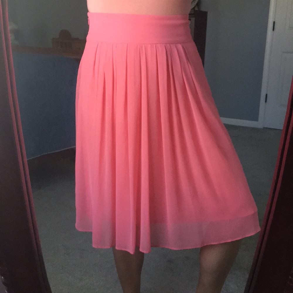 Flowy pink skirt!